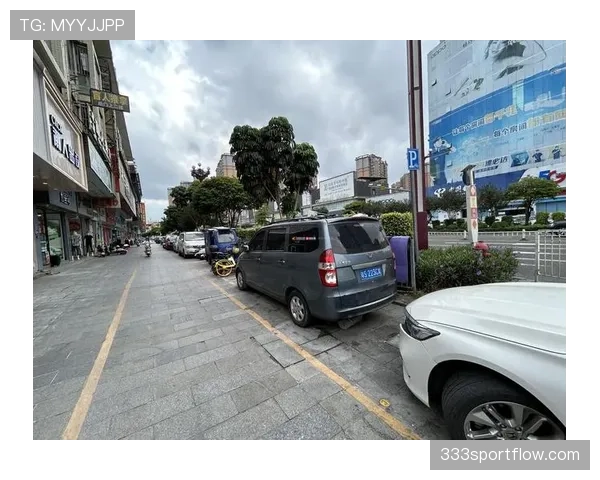内马尔车库里那几台车，随手一拍就比我家三年工资多